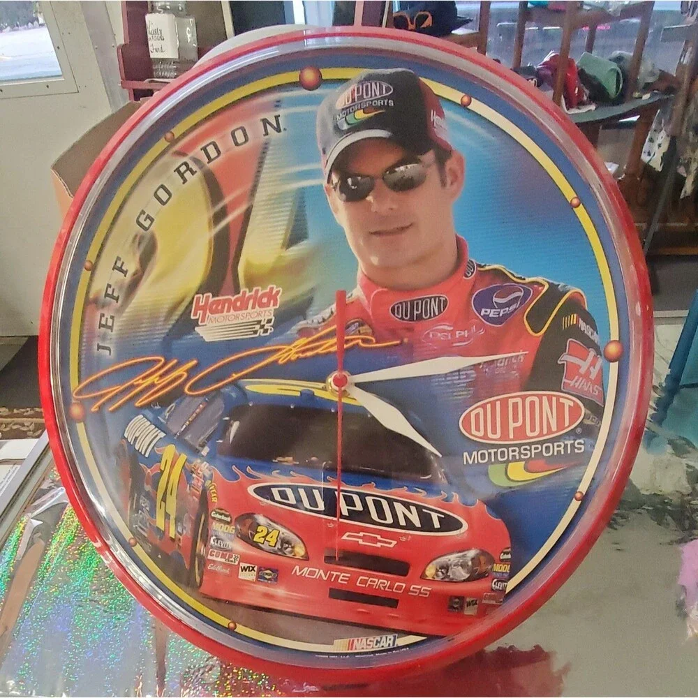 2006 Jeff Gordon Wall Clock Hendrick MS Round Analog Vintage DuPont Monte Carlo